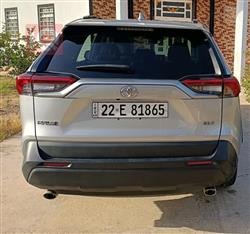 تۆیۆتا ڕاڤ 4